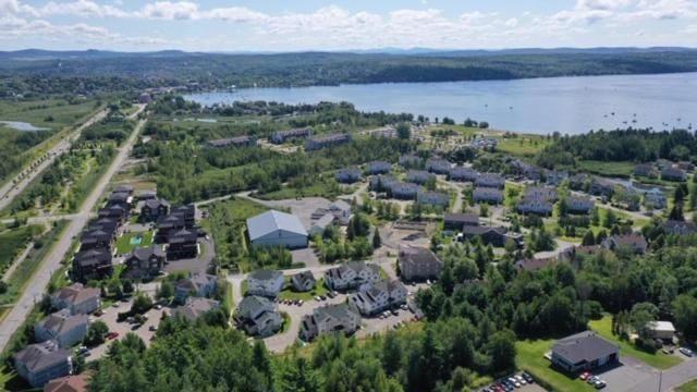Condo Entre Ville Et Nature 2 Magog ภายนอก รูปภาพ